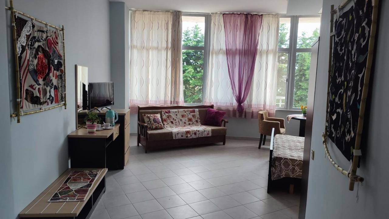10 Apartmants Olimpia Mir Драч Екстериор снимка