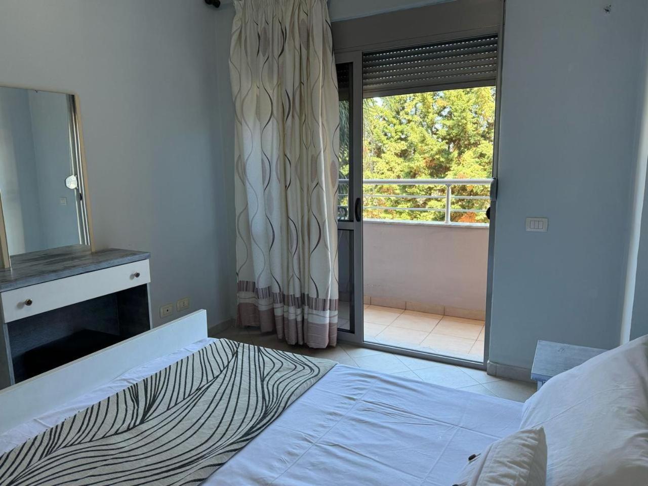 10 Apartmants Olimpia Mir Драч Екстериор снимка